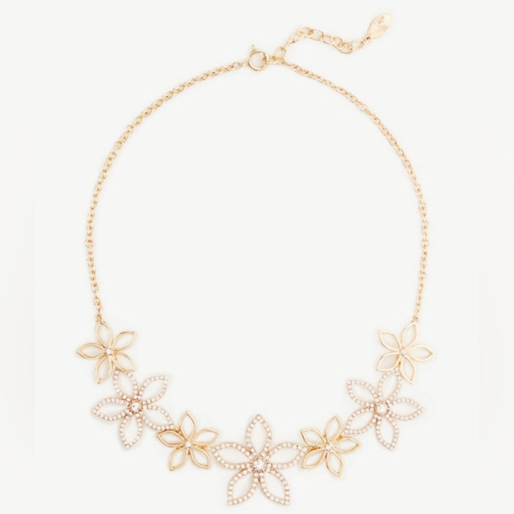 🌺 2/$20 Ann Taylor Gold Tone Flower And Clear Rhinestones Necklace floral